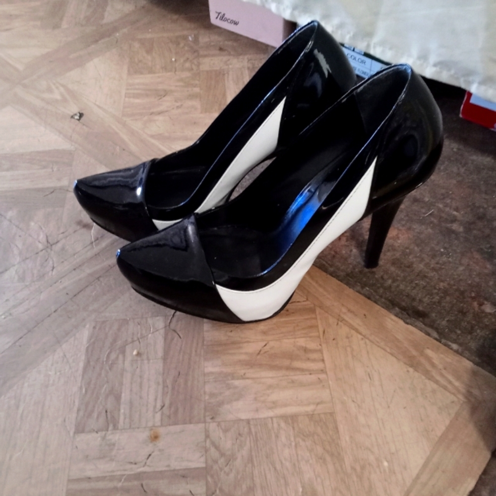 Women's aldo heels size 8